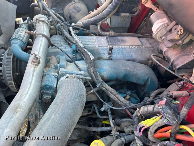 image for item DP1114 2007 International 7400 dump truck