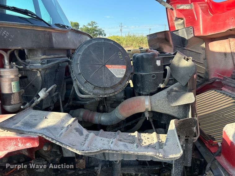 image for item DP1114 2007 International 7400 dump truck