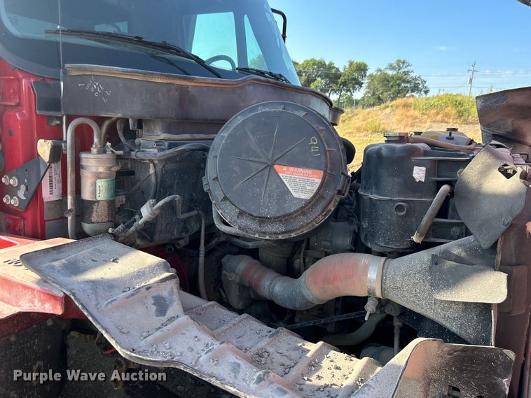 image for item DP1114 2007 International 7400 dump truck