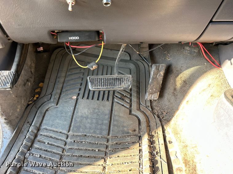 image for item DP1115 1998 Dodge Ram 1500 Quad Cab pickup truck