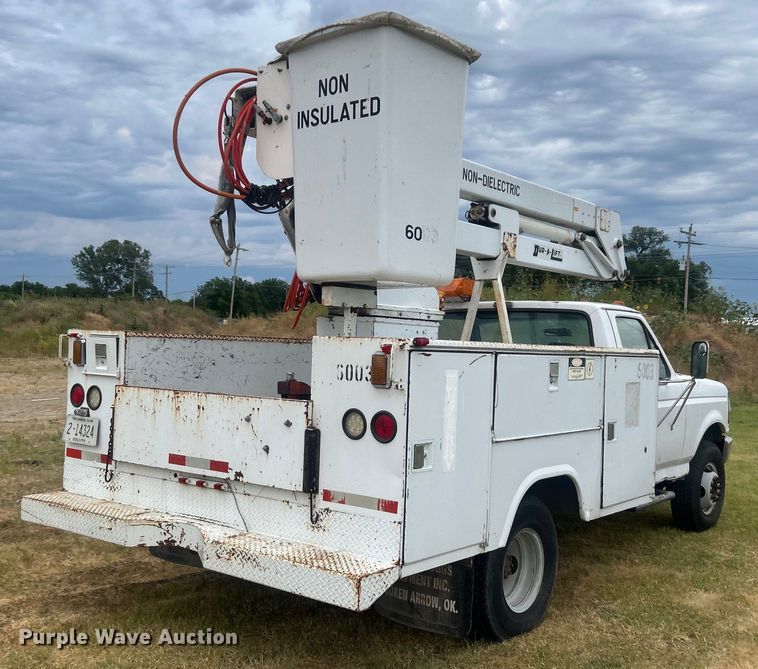image for item DP1117 1993 Ford F450 Super Duty bucket truck