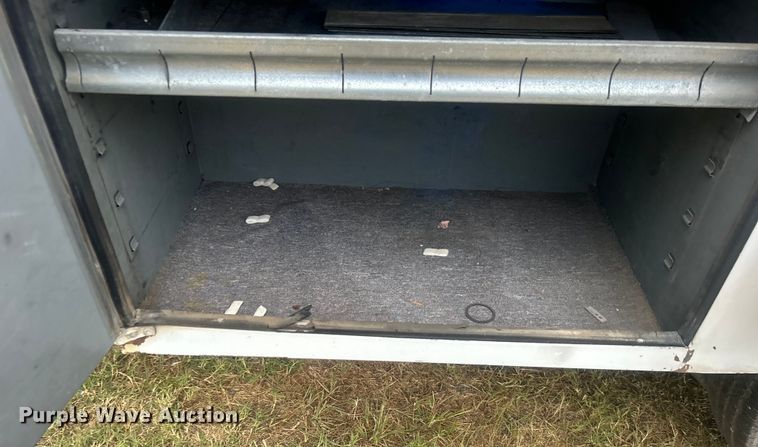 image for item DP1117 1993 Ford F450 Super Duty bucket truck