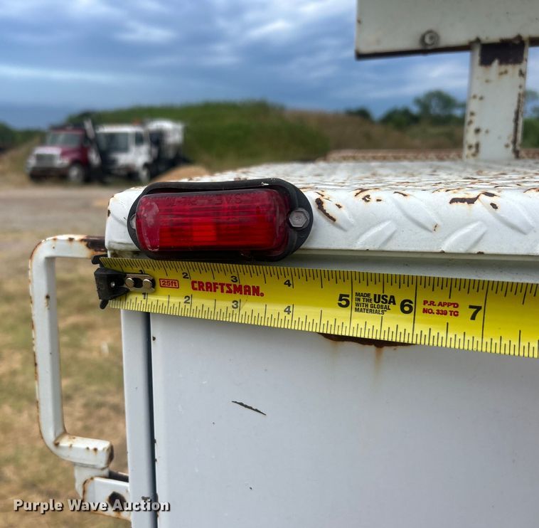 image for item DP1117 1993 Ford F450 Super Duty bucket truck