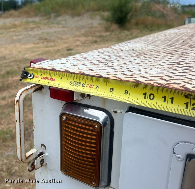 image for item DP1117 1993 Ford F450 Super Duty bucket truck