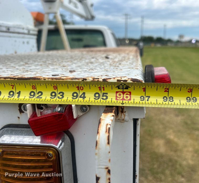 image for item DP1117 1993 Ford F450 Super Duty bucket truck