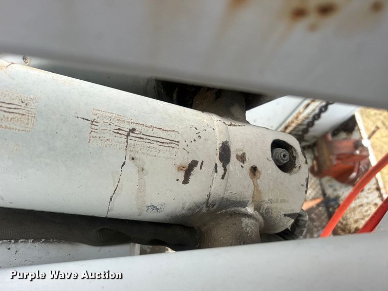 image for item DP1117 1993 Ford F450 Super Duty bucket truck