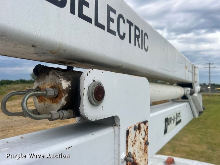 image for item DP1117 1993 Ford F450 Super Duty bucket truck