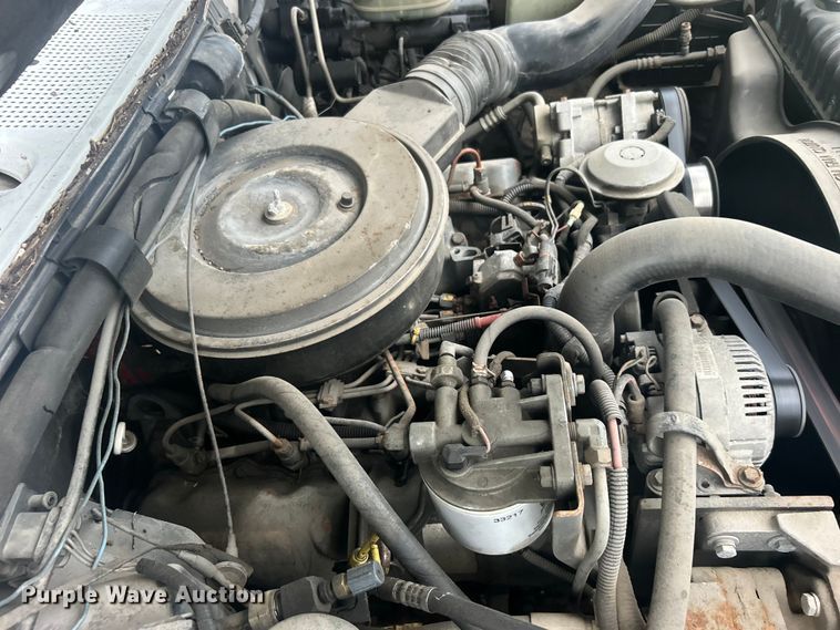 image for item DP1117 1993 Ford F450 Super Duty bucket truck