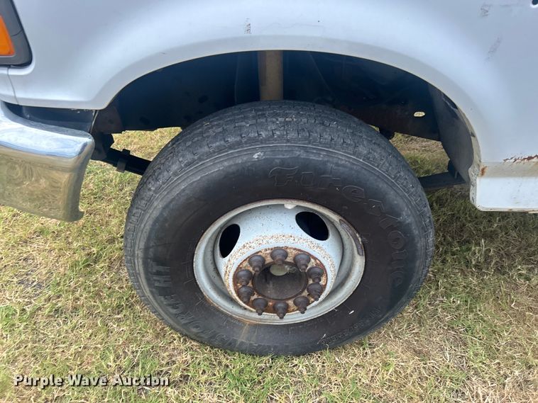 image for item DP1117 1993 Ford F450 Super Duty bucket truck