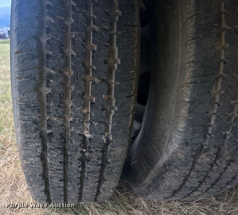 image for item DP1117 1993 Ford F450 Super Duty bucket truck