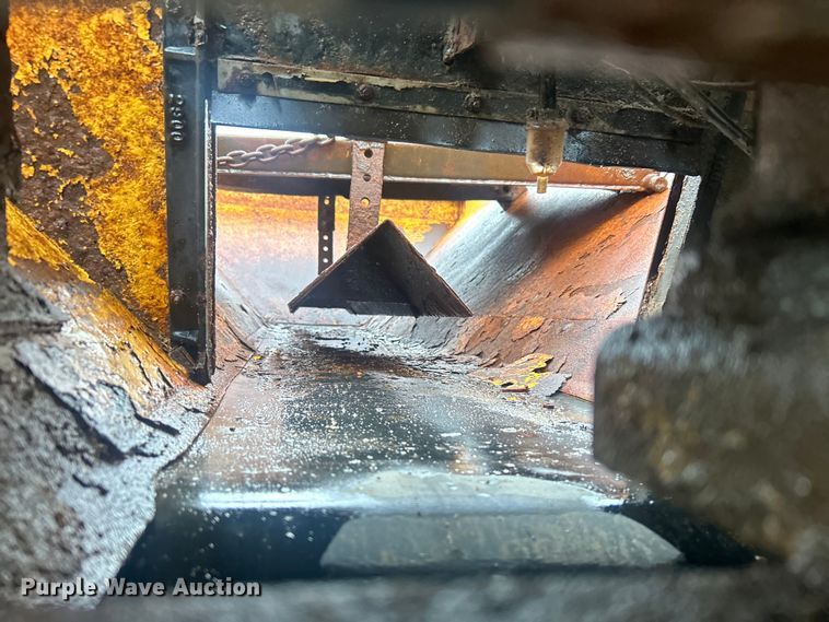 image for item DP1121 2001 International 4900 dump truck