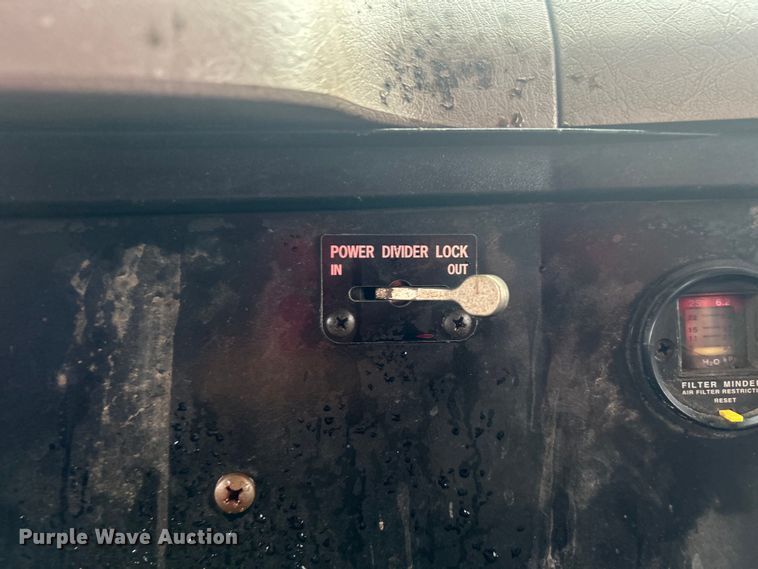 image for item DP1121 2001 International 4900 dump truck