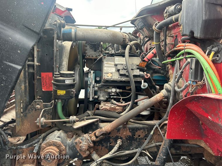 image for item DP1121 2001 International 4900 dump truck