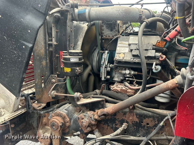 image for item DP1121 2001 International 4900 dump truck