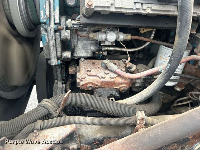 image for item DP1121 2001 International 4900 dump truck