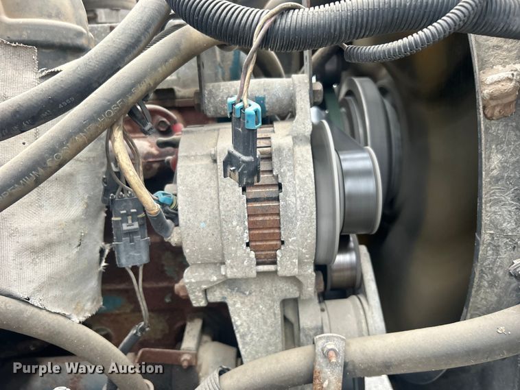 image for item DP1121 2001 International 4900 dump truck