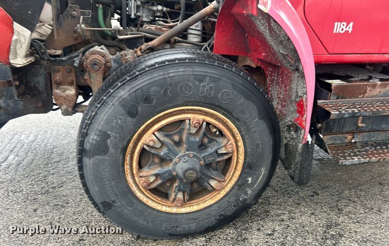 image for item DP1121 2001 International 4900 dump truck