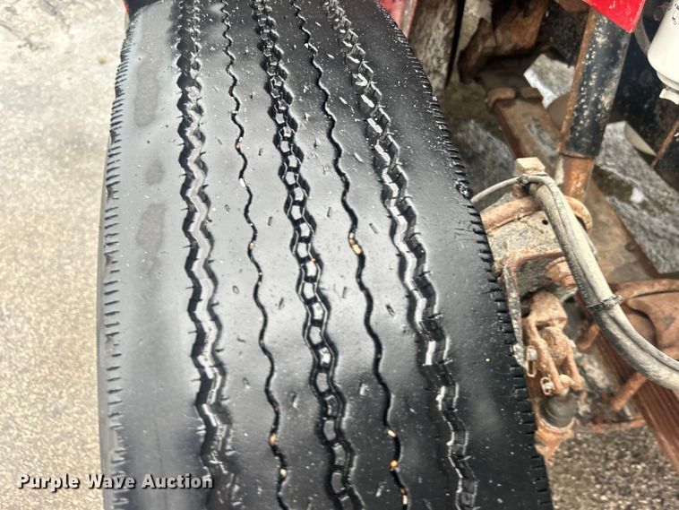 image for item DP1121 2001 International 4900 dump truck