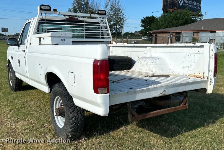 image for item DP1123 1997 Ford F250 pickup truck