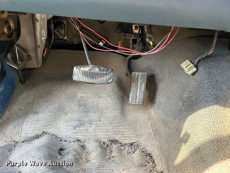 image for item DP1123 1997 Ford F250 pickup truck