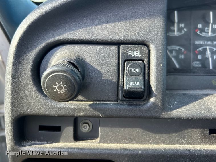 image for item DP1123 1997 Ford F250 pickup truck