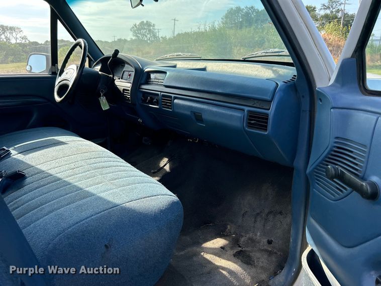 image for item DP1123 1997 Ford F250 pickup truck