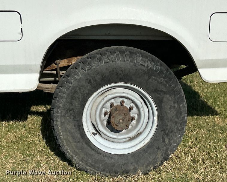 image for item DP1123 1997 Ford F250 pickup truck