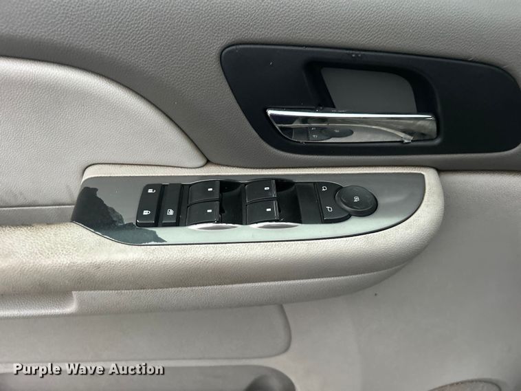 image for item DP1130 2008 Chevrolet Suburban SUV