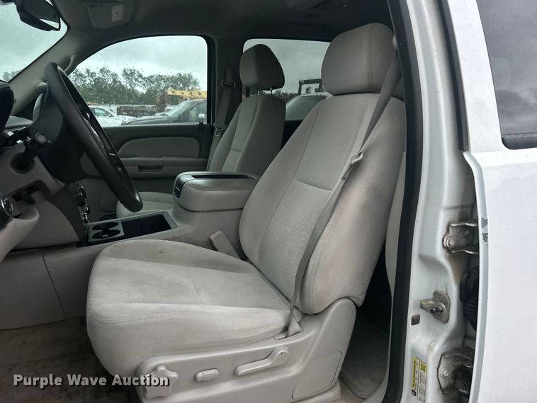 image for item DP1130 2008 Chevrolet Suburban SUV