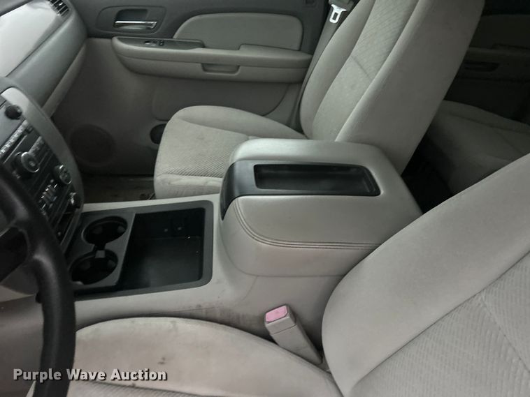 image for item DP1130 2008 Chevrolet Suburban SUV