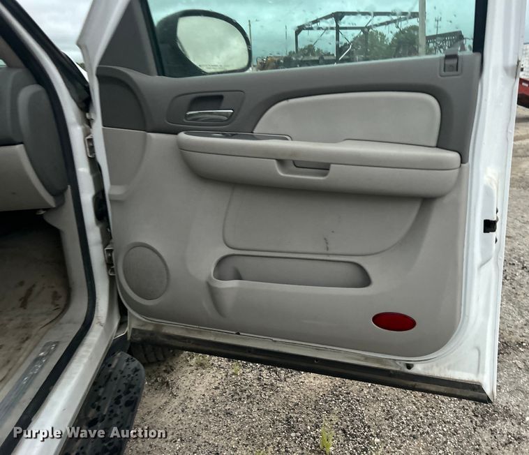 image for item DP1130 2008 Chevrolet Suburban SUV