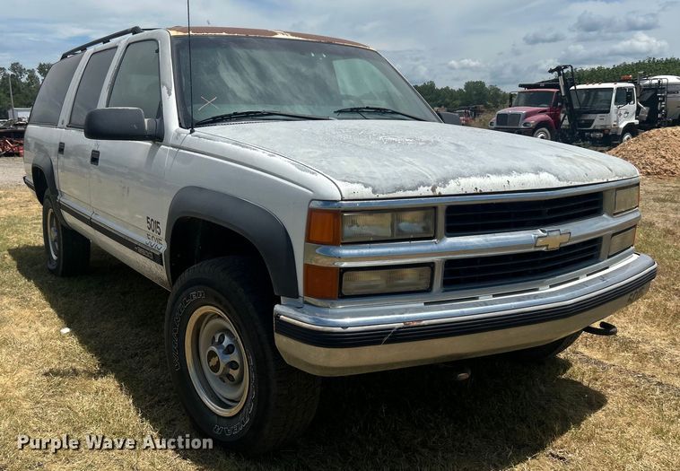 image for item DP1131 1999 Chevrolet Suburban 2500 SUV