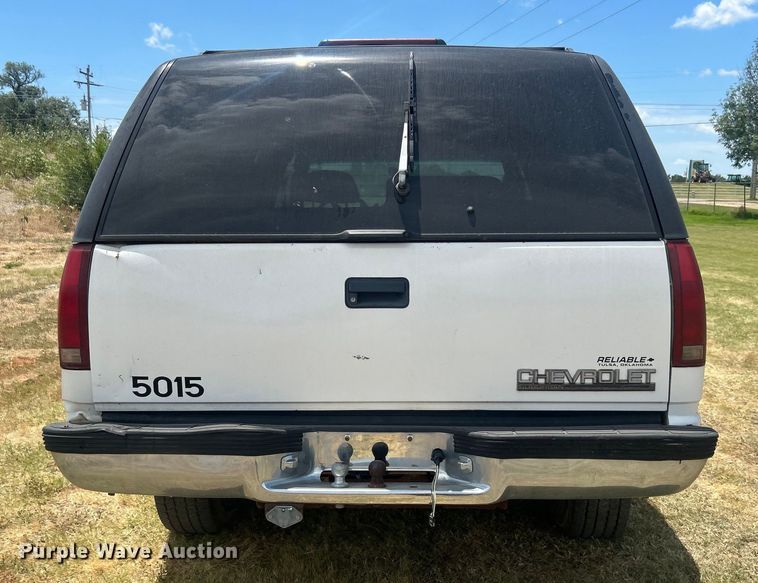 image for item DP1131 1999 Chevrolet Suburban 2500 SUV