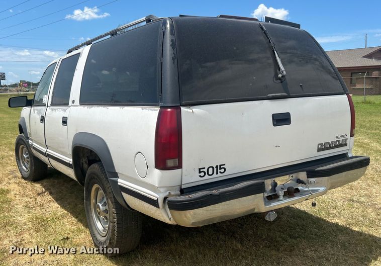 image for item DP1131 1999 Chevrolet Suburban 2500 SUV