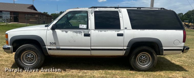 image for item DP1131 1999 Chevrolet Suburban 2500 SUV