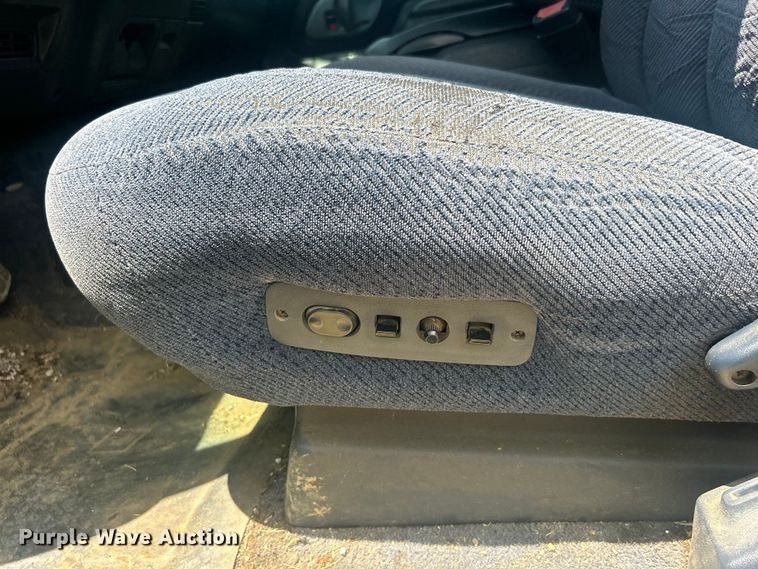 image for item DP1131 1999 Chevrolet Suburban 2500 SUV