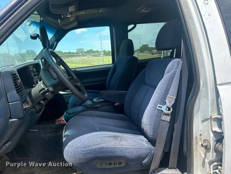 image for item DP1131 1999 Chevrolet Suburban 2500 SUV