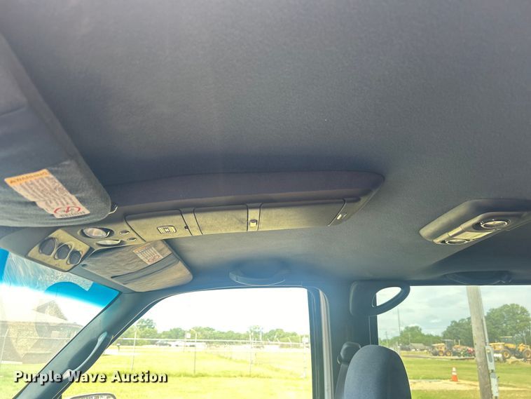 image for item DP1131 1999 Chevrolet Suburban 2500 SUV