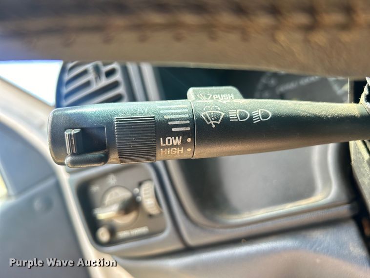 image for item DP1131 1999 Chevrolet Suburban 2500 SUV