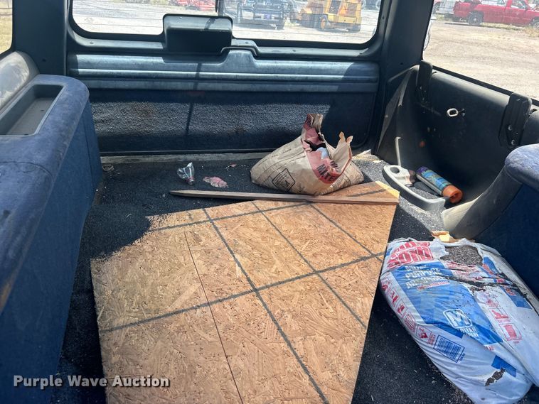 image for item DP1131 1999 Chevrolet Suburban 2500 SUV