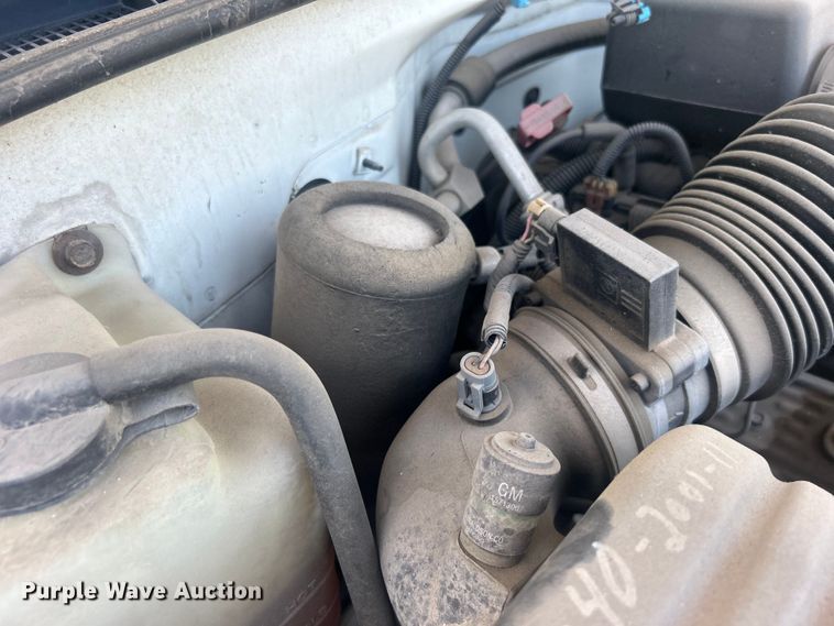 image for item DP1131 1999 Chevrolet Suburban 2500 SUV