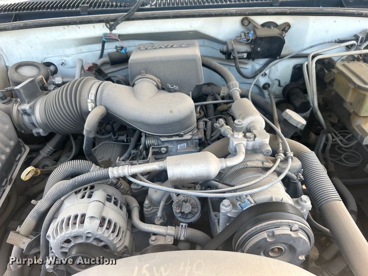 image for item DP1131 1999 Chevrolet Suburban 2500 SUV