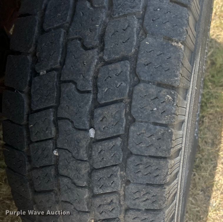 image for item DP1131 1999 Chevrolet Suburban 2500 SUV