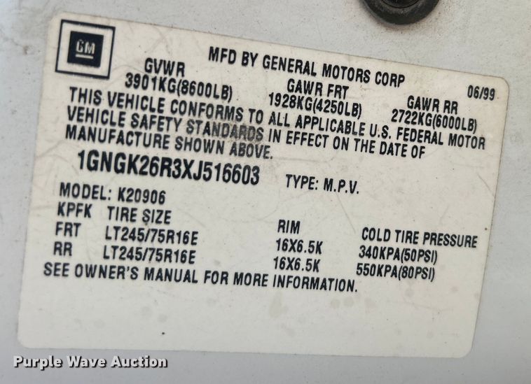 image for item DP1131 1999 Chevrolet Suburban 2500 SUV