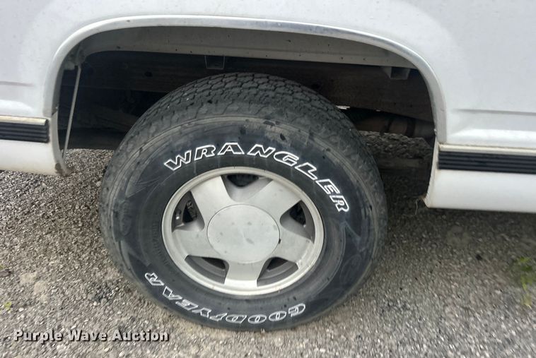 image for item DP1132 1998 Chevrolet K1500 pickup truck