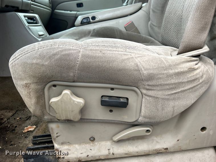 image for item DP1135 2001 Chevrolet Tahoe SUV