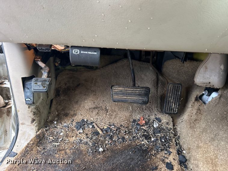 image for item DP1135 2001 Chevrolet Tahoe SUV