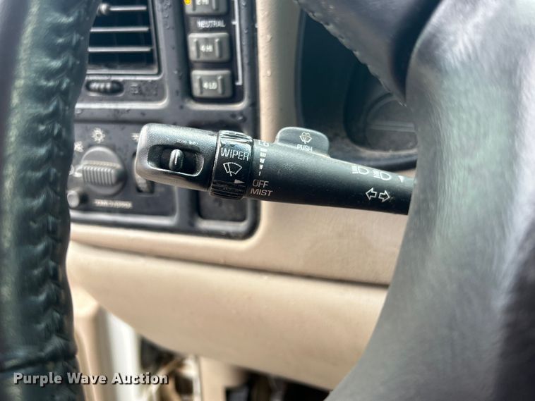 image for item DP1135 2001 Chevrolet Tahoe SUV