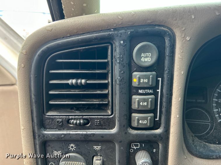 image for item DP1135 2001 Chevrolet Tahoe SUV