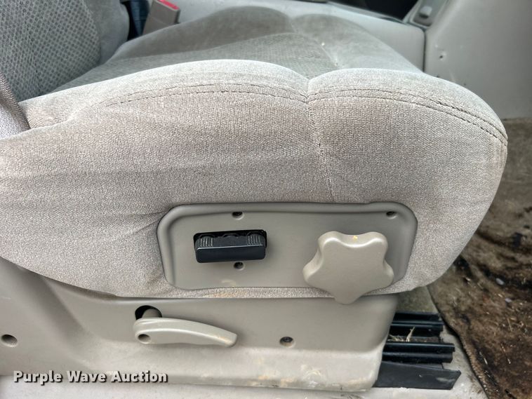 image for item DP1135 2001 Chevrolet Tahoe SUV